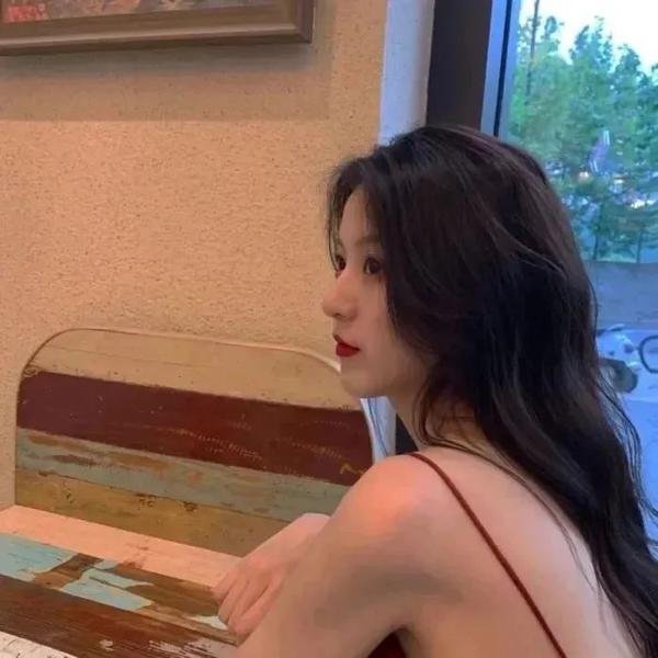 熟悉的她